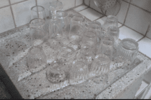 Riciclo bicchieri spaiati: Ecco 20 idee di decorazioni