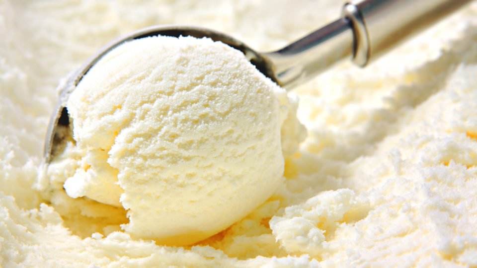 gelato alla vaniglia casalingo senza gelatiera