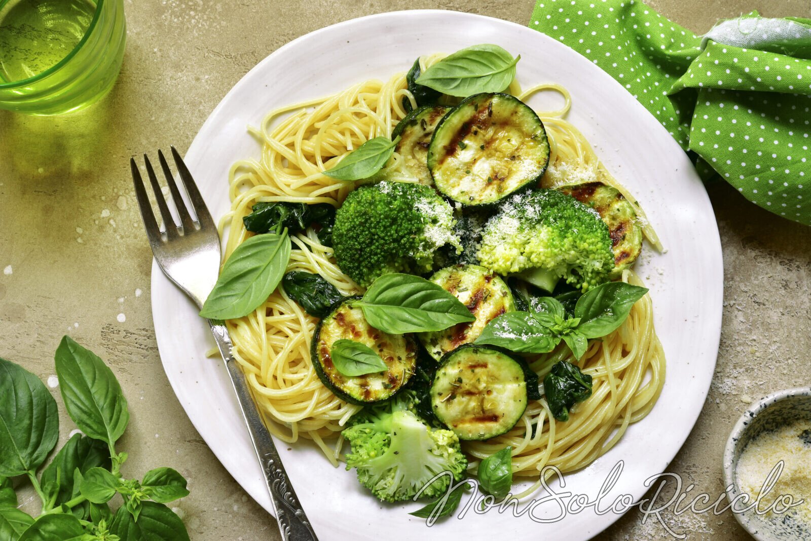 Pasta d’estate: coi broccoli e le zucchine