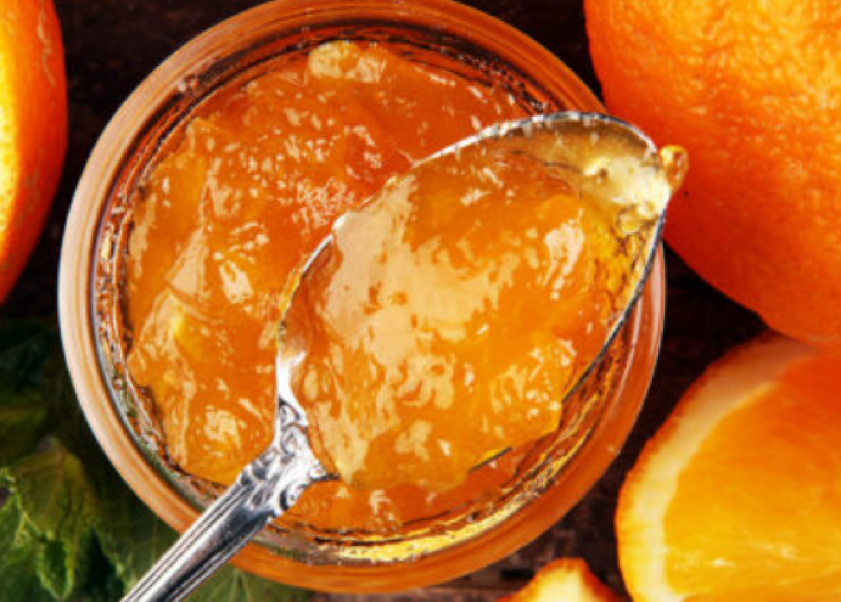 Marmellata senza zucchero fatta in casa: solo 6 arance e 2 mele