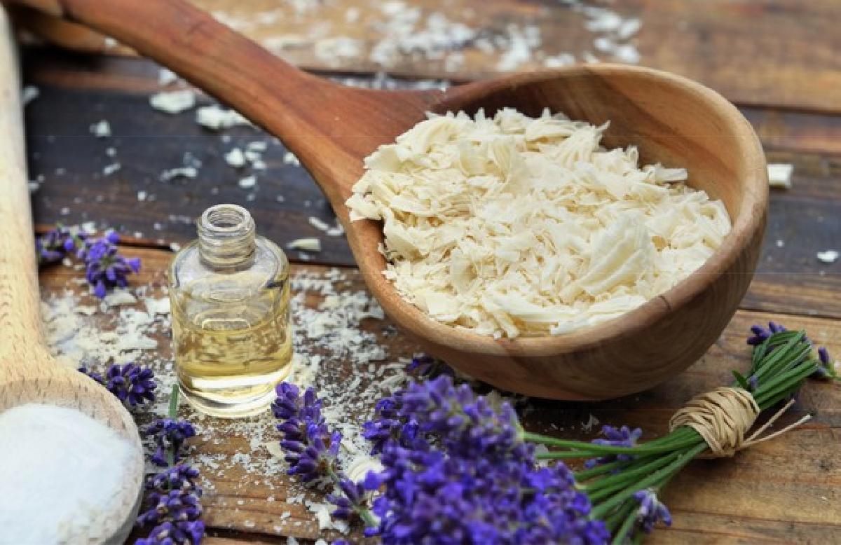 quale sapone usare per le spoon full flakes soap with essential oil bunch lavender flowers 100787 2877