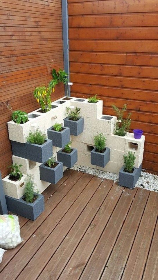 blocchi di cemento 10 progetti Creative Cinder Block Garden Projects09