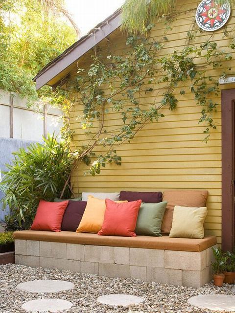 semplici progetti di panche da Simple DIY Garden Bench Projects04