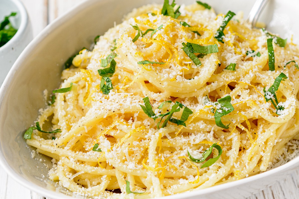 Spaghetti agli agrumi: una ricetta velocissima e ricca di gusto e profumi!