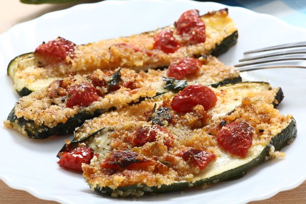 Zucchine e pomodorini gratinati al forno, veloci e buonissimi!