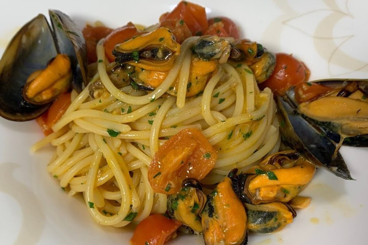 Spaghetti con Cozze e Pomodorini: la ricetta dello Chef