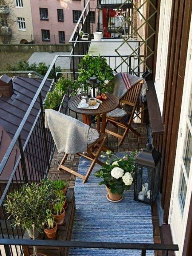 5 consigli per arredare un arredo in legno sul balcone