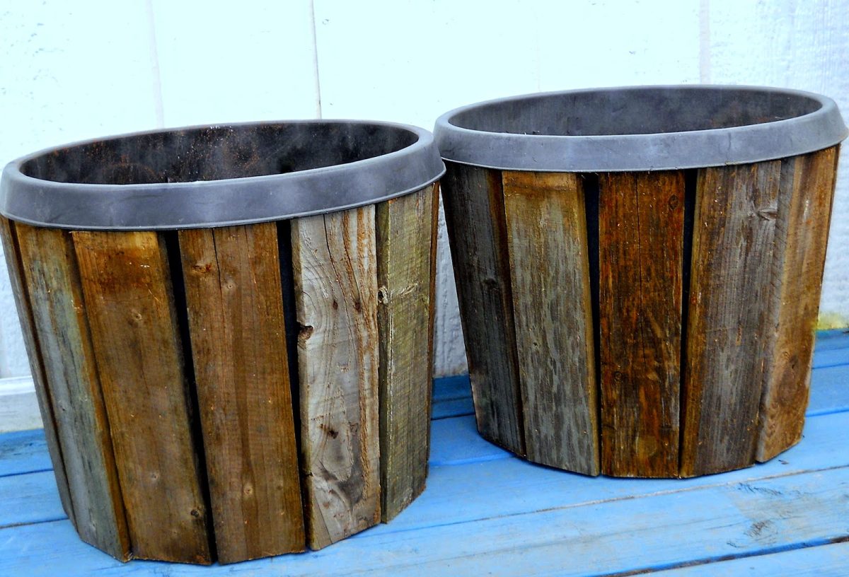 20 modi creativi per migliorare Cover Your Pots with Pallet Wood