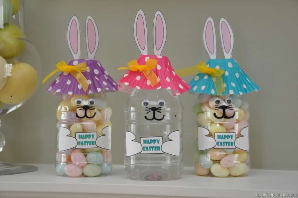 riciclare bottiglie di plastica per 10 Easy Easter Crafts candy bottle1 1024x680 1