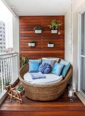 arredare un balcone piccolo 20 relax in balcone con la poltrona rotonda da homeditcom