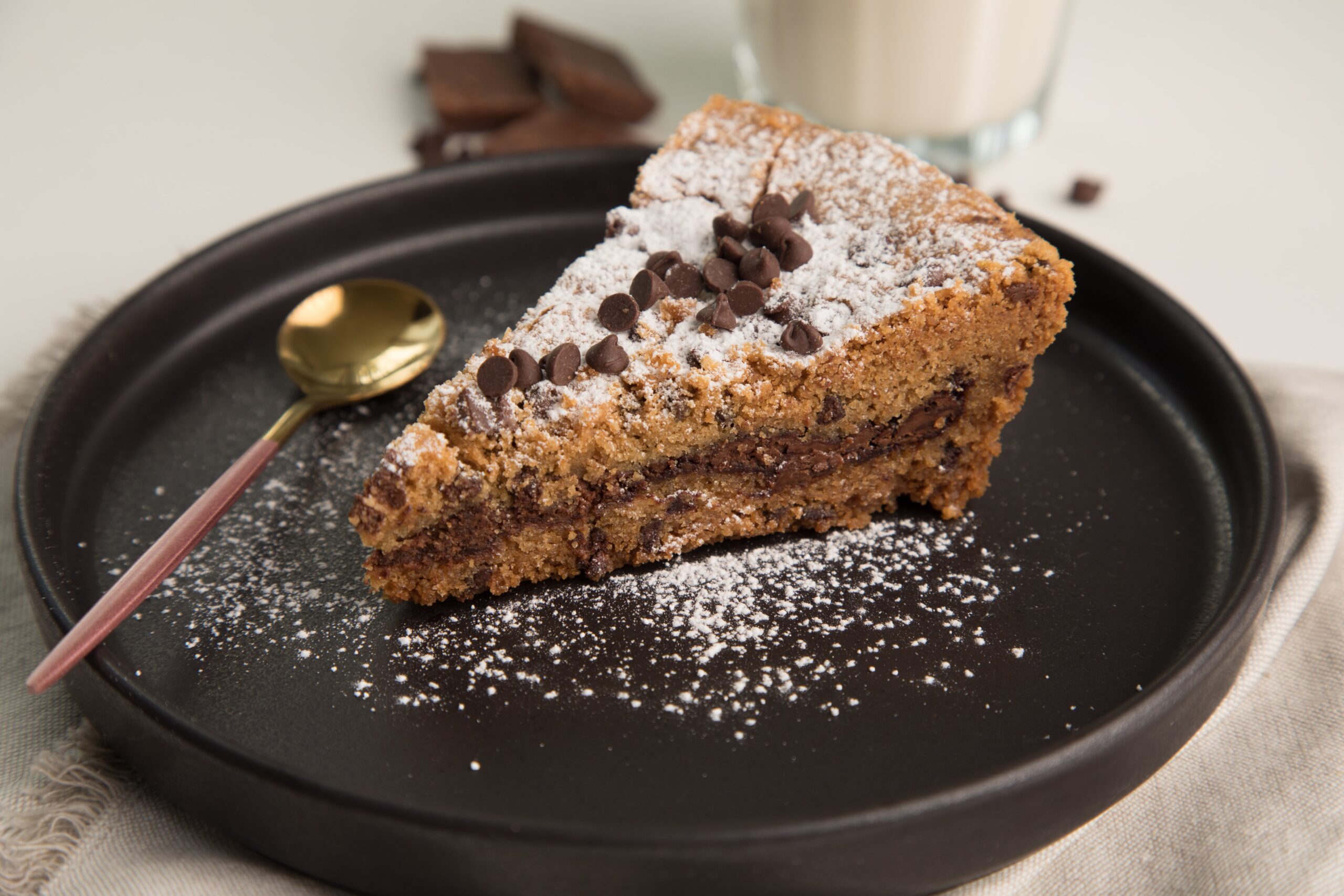 Torta Cookie con un ripieno super goloso di Nutella: delizia per il palato